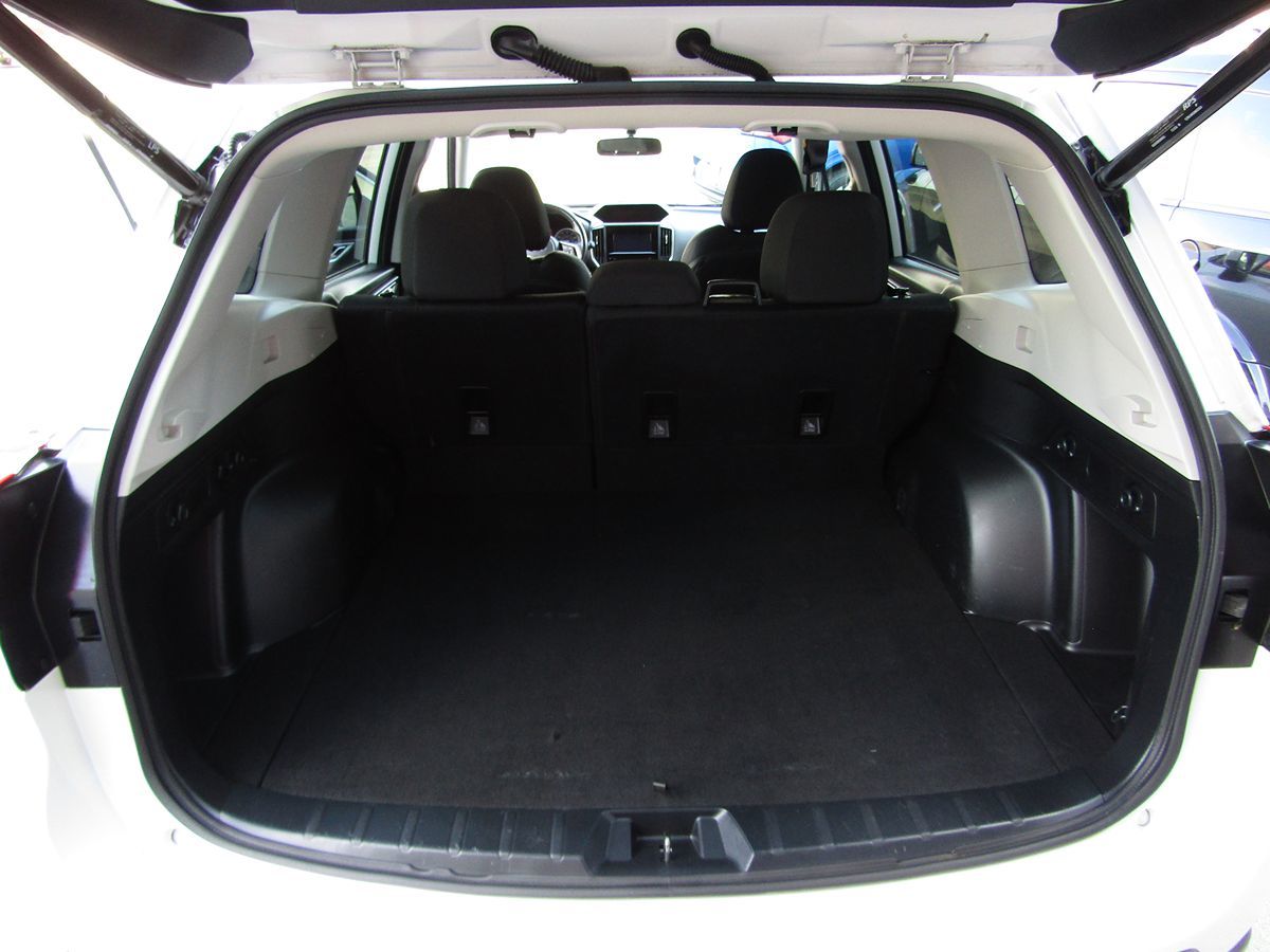 2022 Subaru Forester Premium photo 5