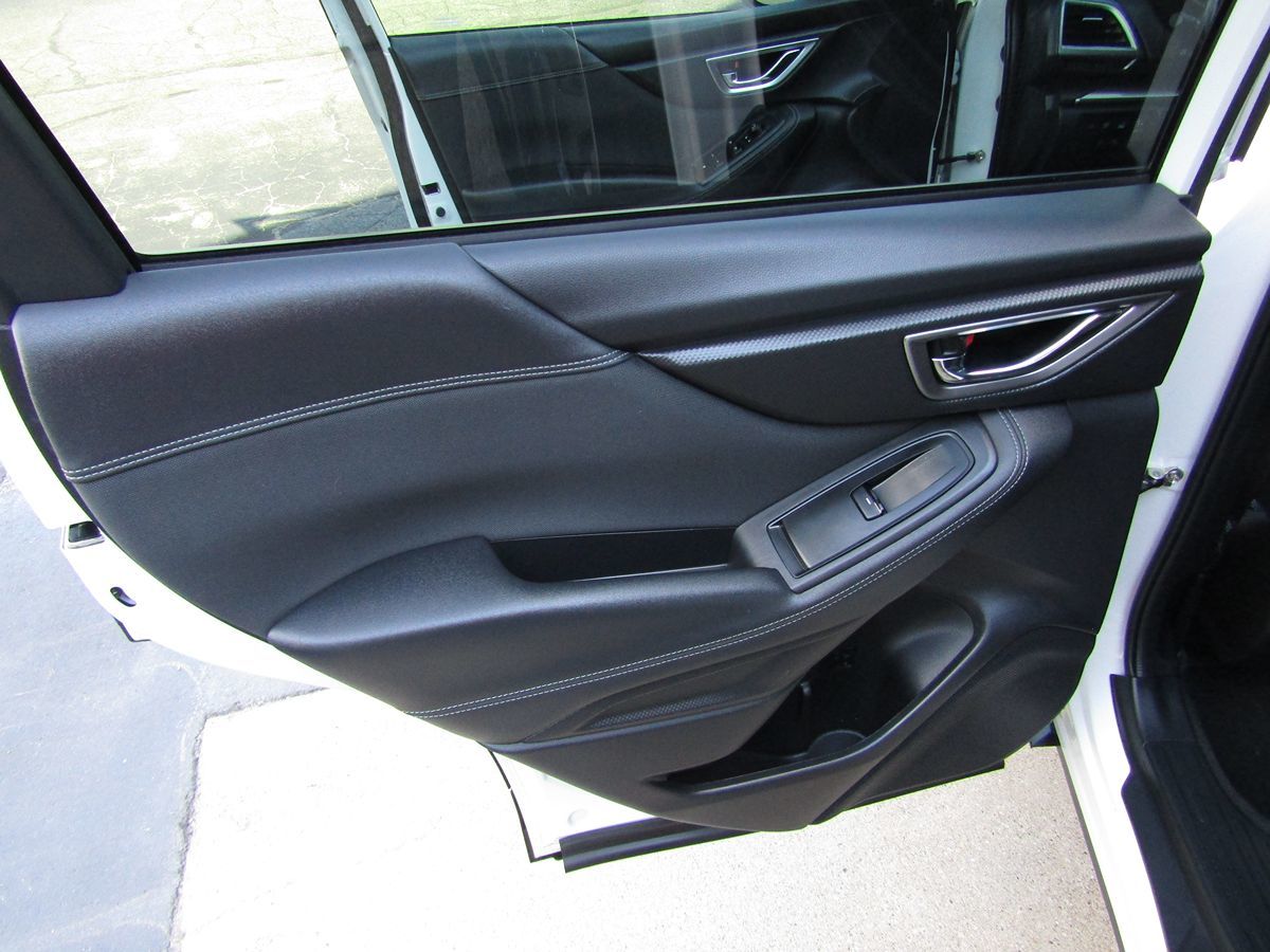2022 Subaru Forester Premium photo 25