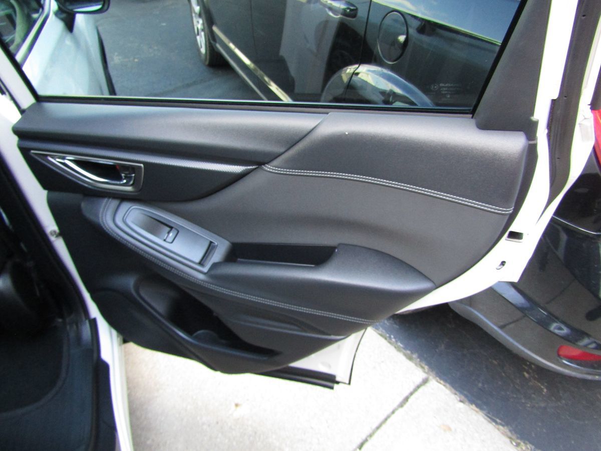 2022 Subaru Forester Premium photo 26