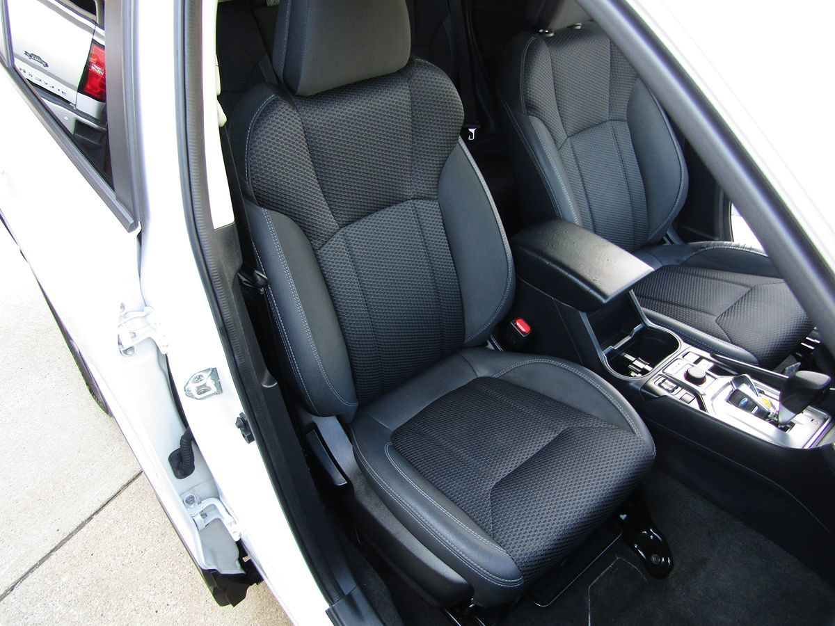 2022 Subaru Forester Premium photo 28