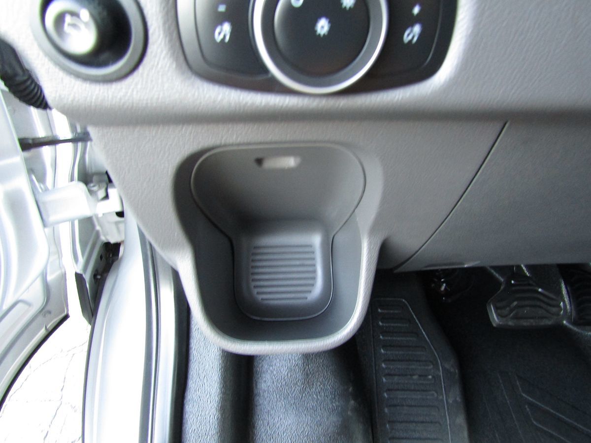 2020 Ford Transit Passenger XL photo 11