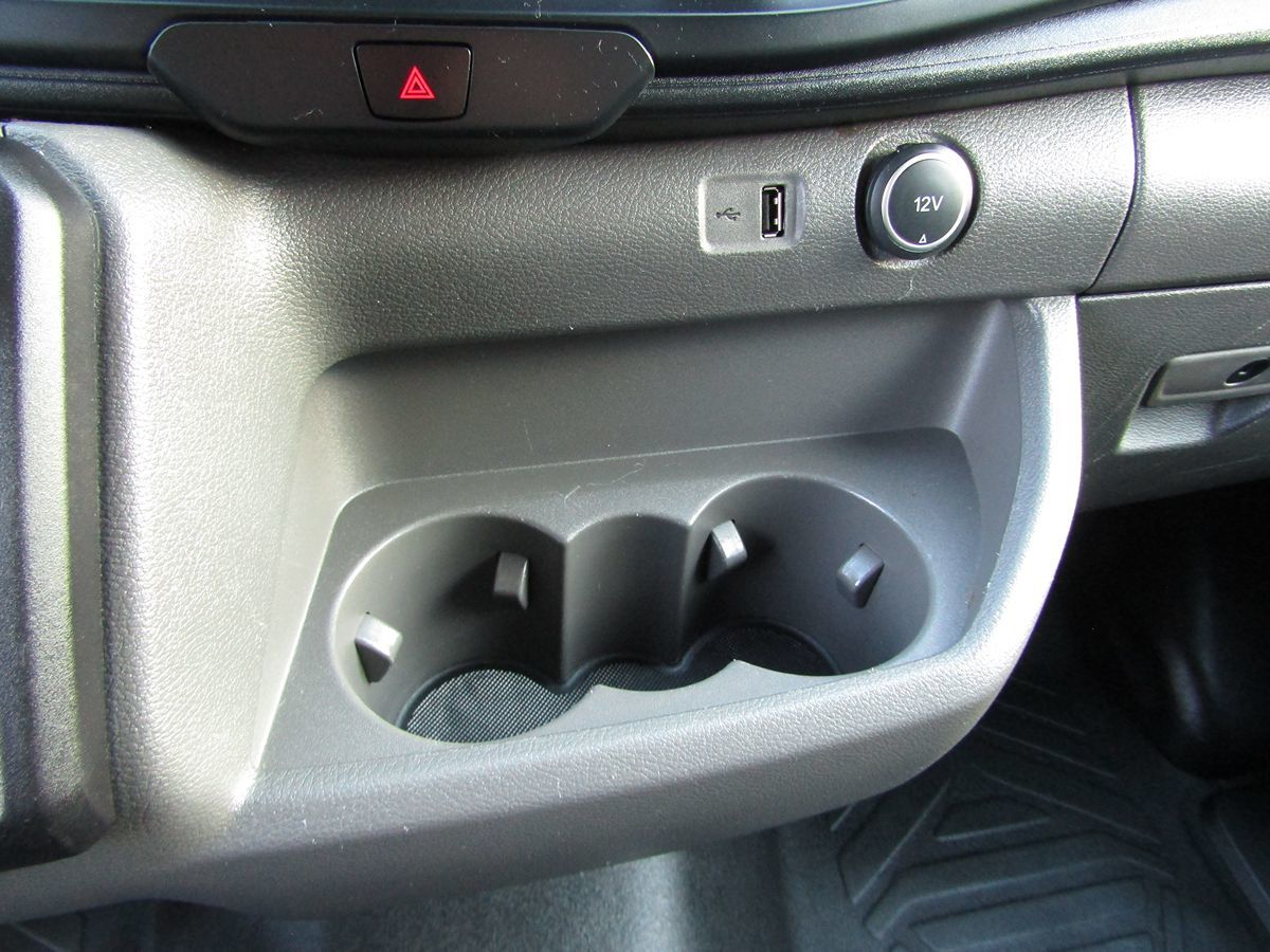 2020 Ford Transit Passenger XL photo 19