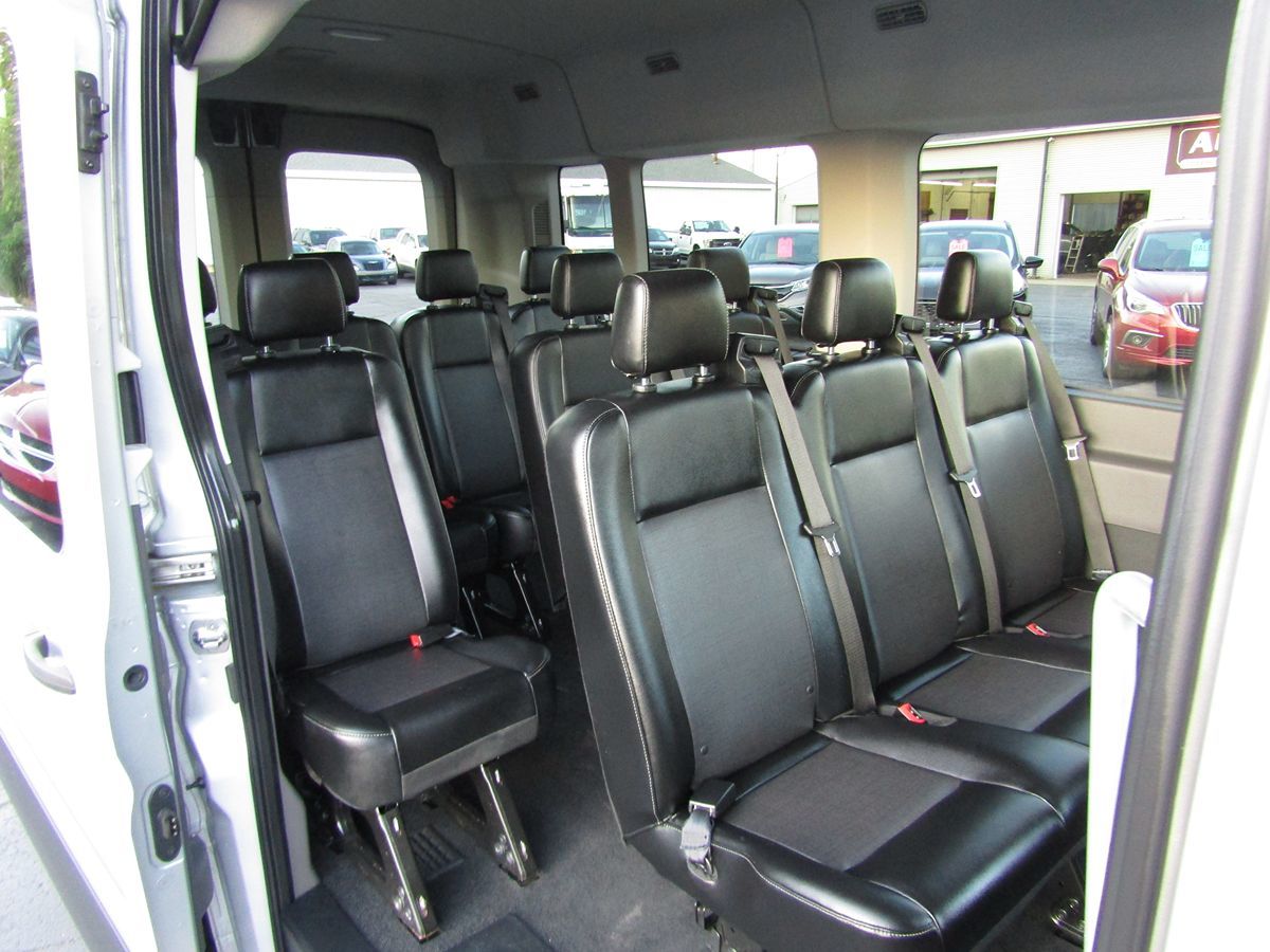 2020 Ford Transit Passenger XL photo 25