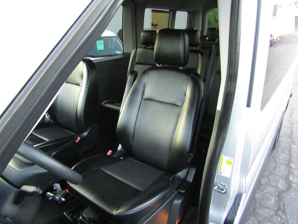 2020 Ford Transit Passenger XL photo 27