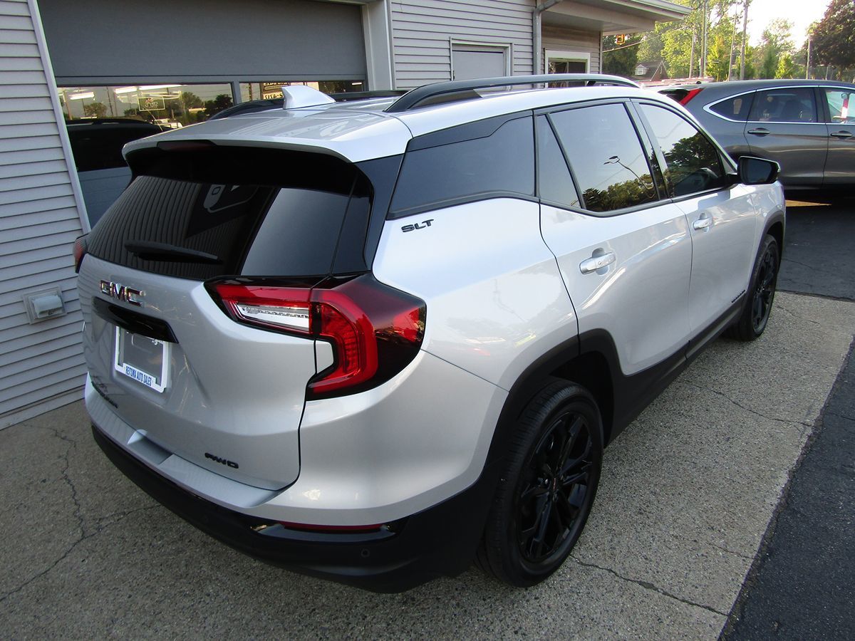 2022 Gmc Terrain SLT photo 3