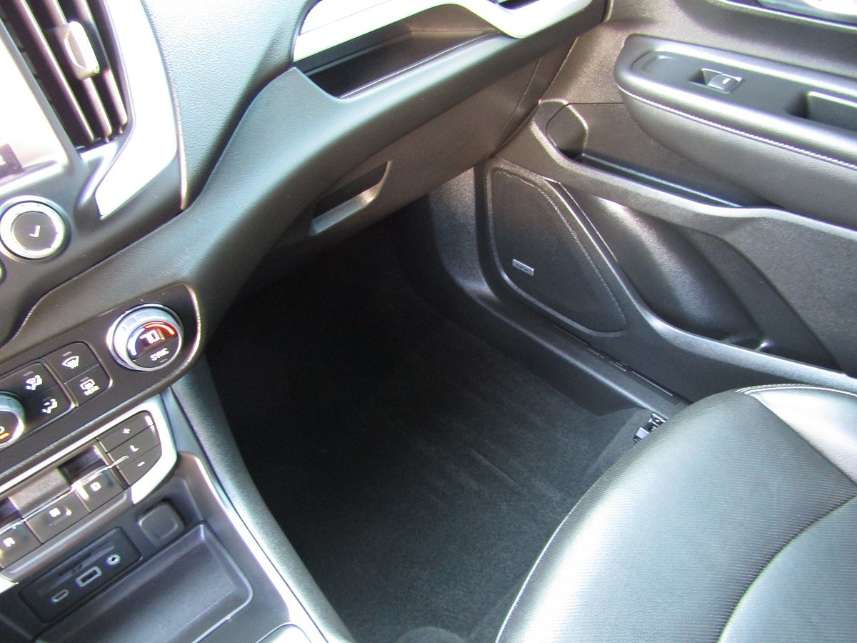 2022 Gmc Terrain SLT photo 19
