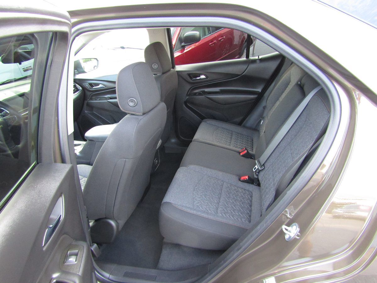 2023 Chevrolet Equinox LT photo 4