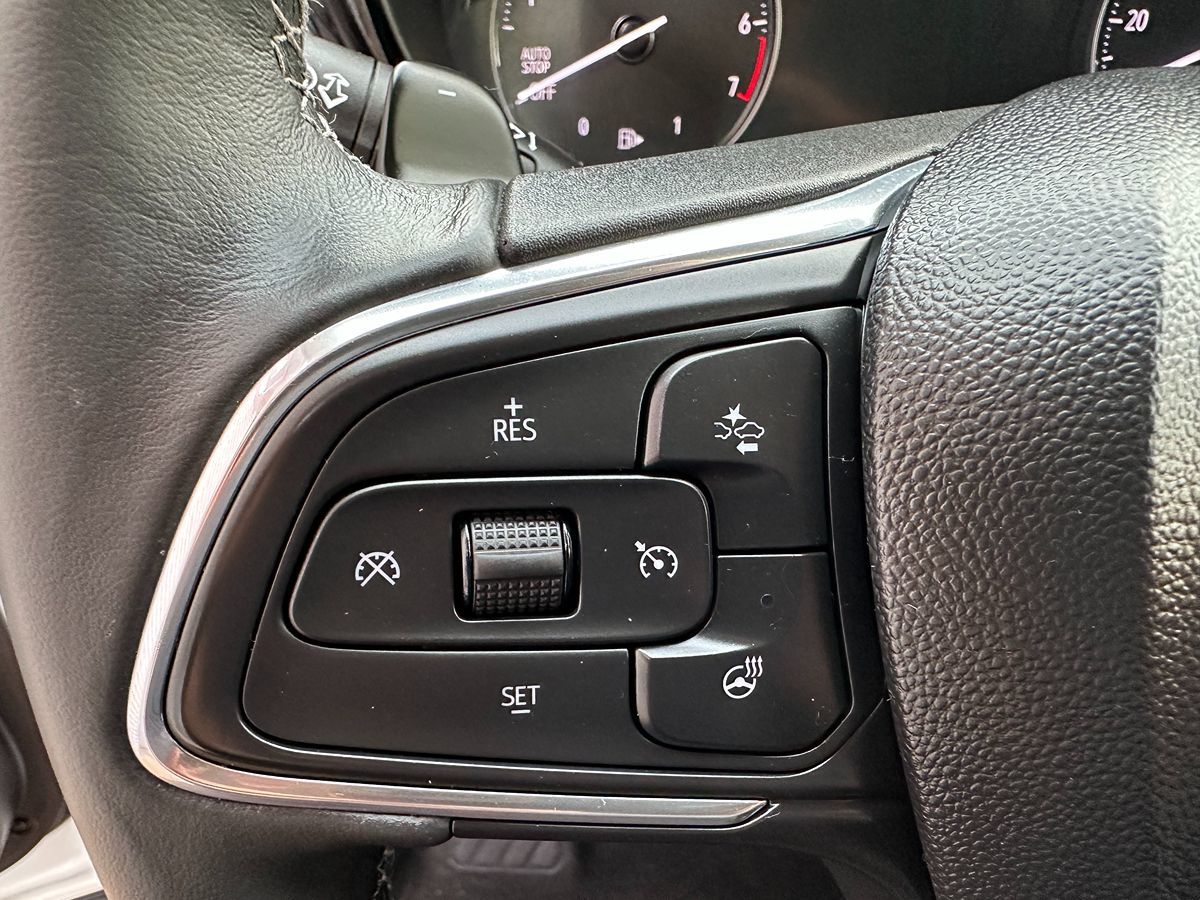 2023 Buick Envision Essence photo 4