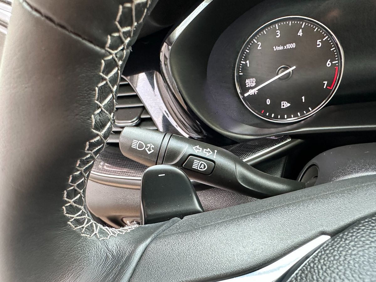 2023 Buick Envision Essence photo 6