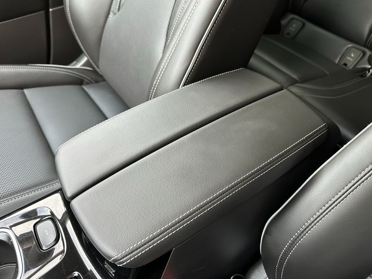 2023 Buick Envision Essence photo 18