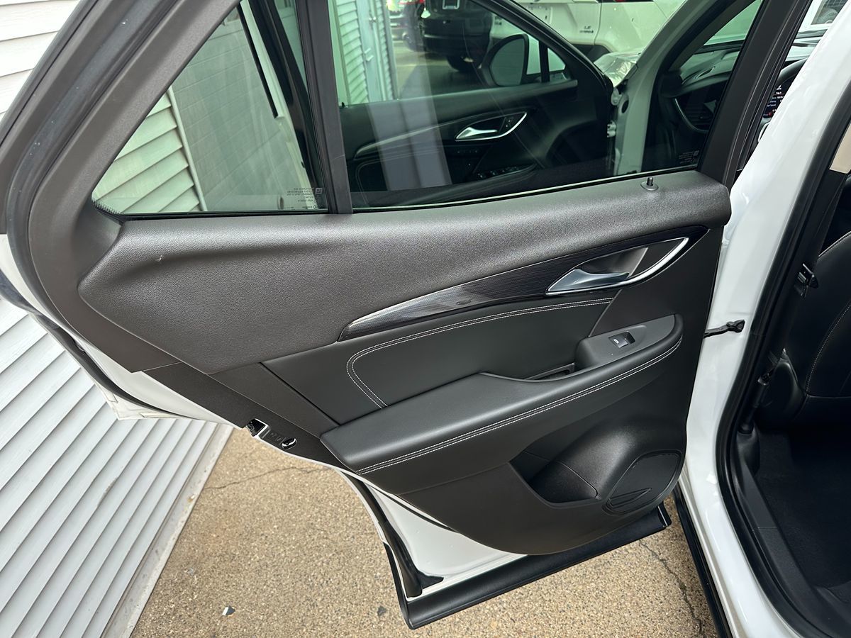 2023 Buick Envision Essence photo 23