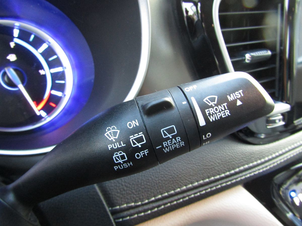 2021 Chrysler Pacifica Hybrid Touring L photo 11