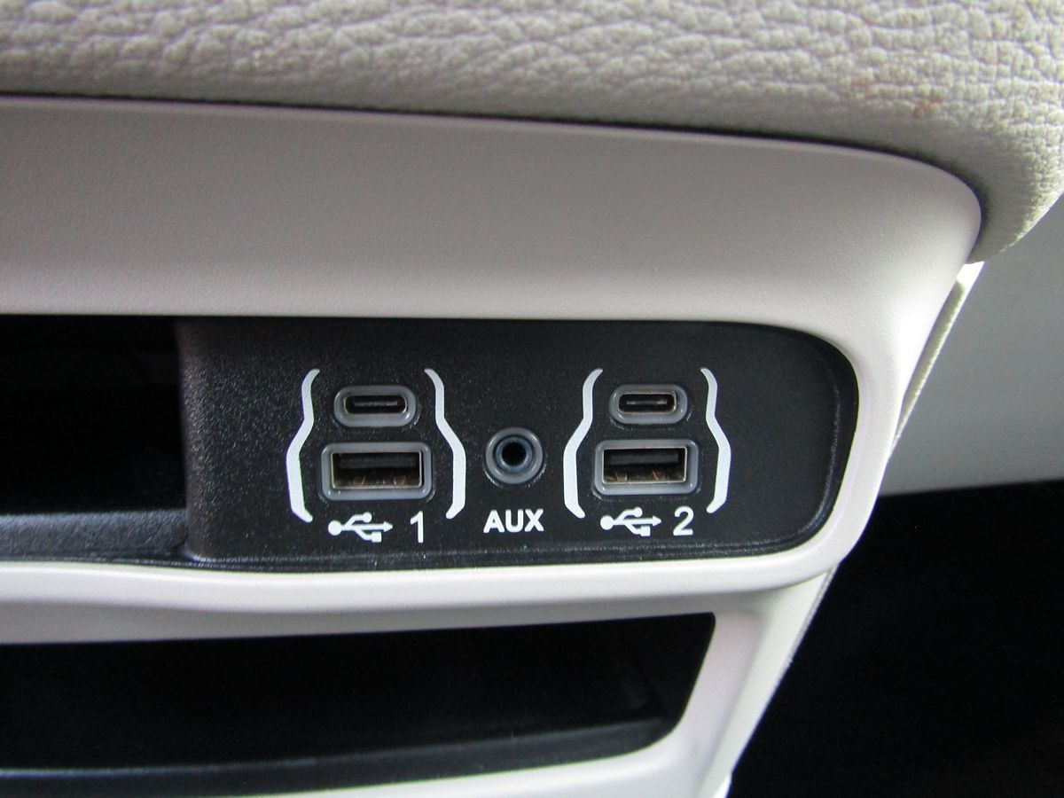 2021 Chrysler Pacifica Hybrid Touring L photo 19