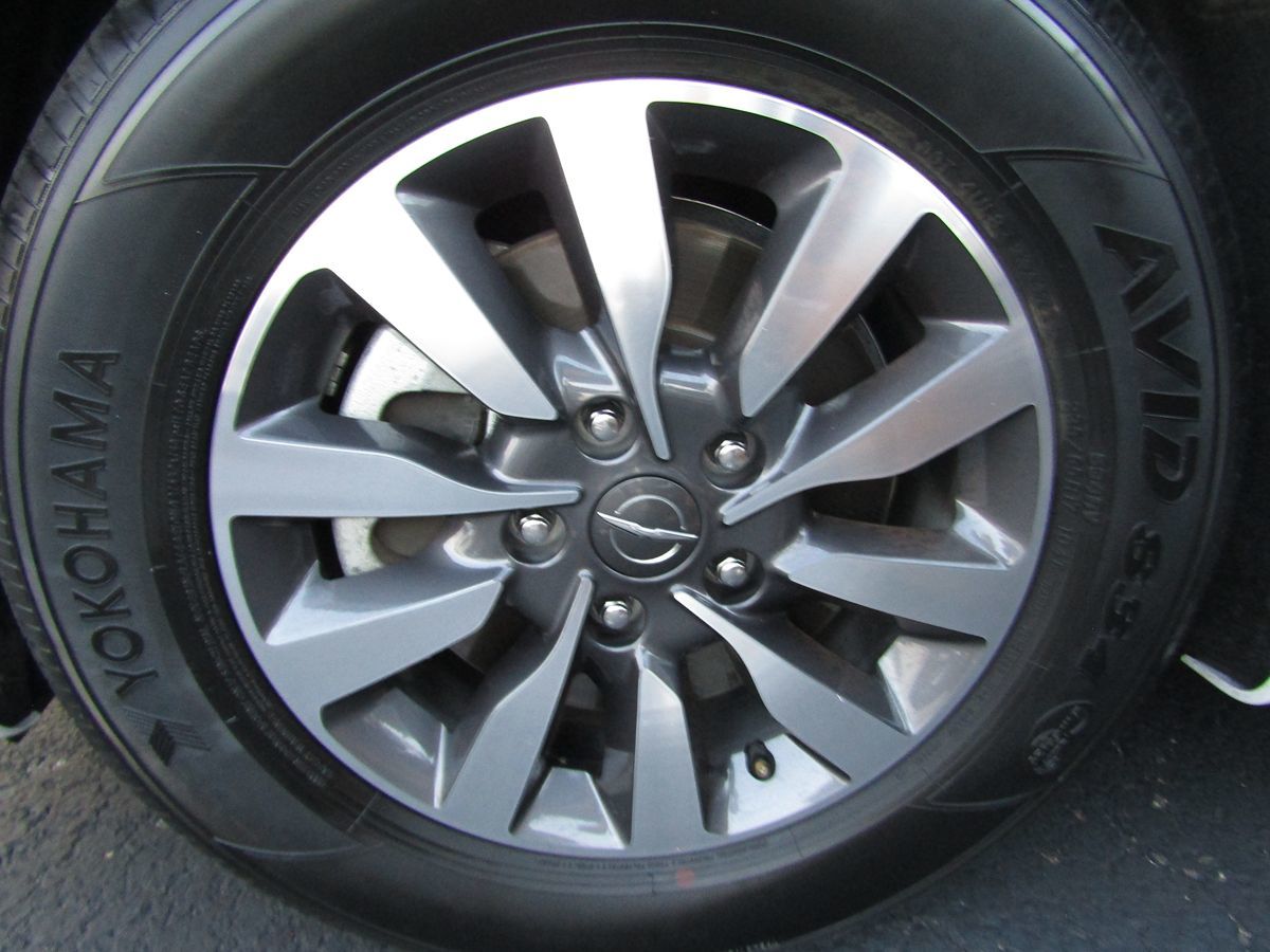 2021 Chrysler Pacifica Hybrid Touring L photo 28