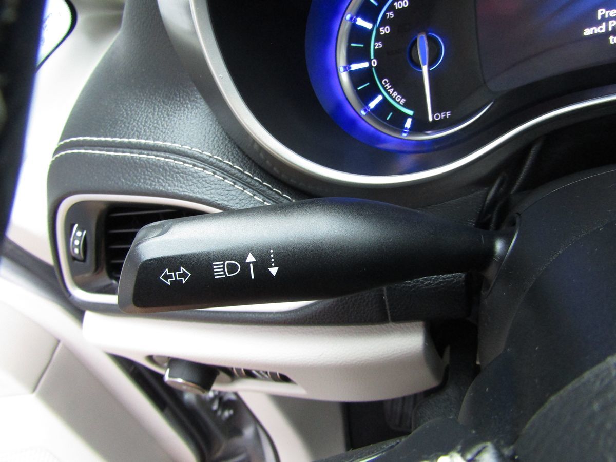 2021 Chrysler Pacifica Hybrid Touring L photo 10