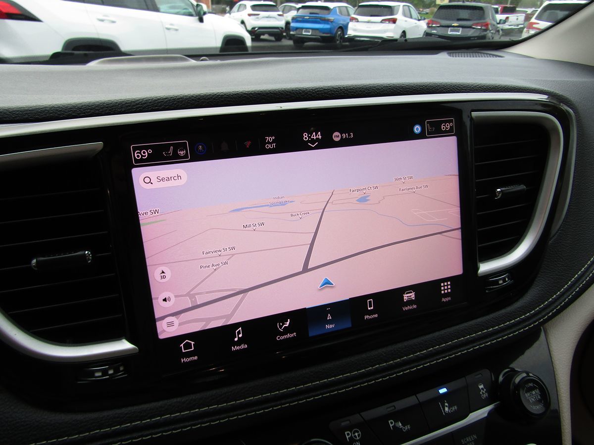2021 Chrysler Pacifica Hybrid Touring L photo 15