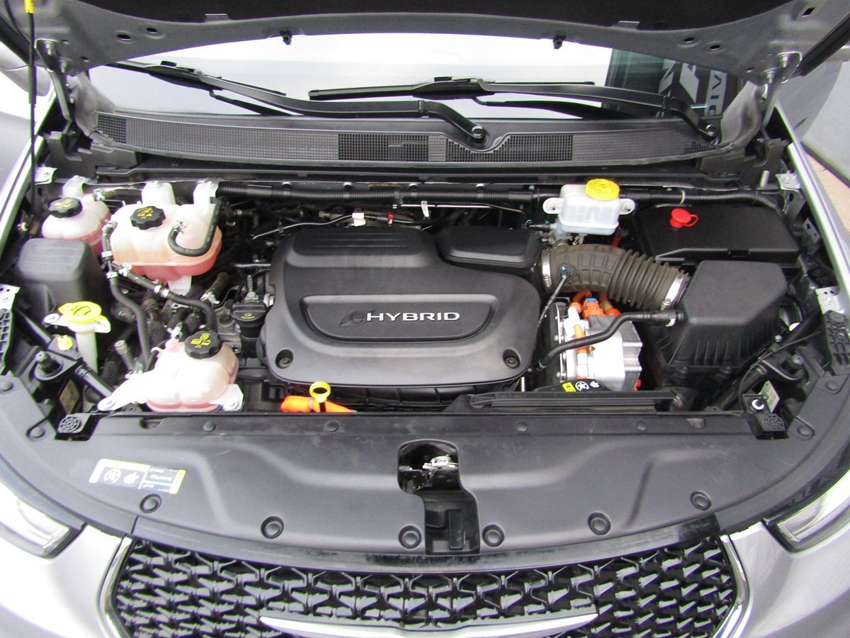 2021 Chrysler Pacifica Hybrid Touring L photo 37