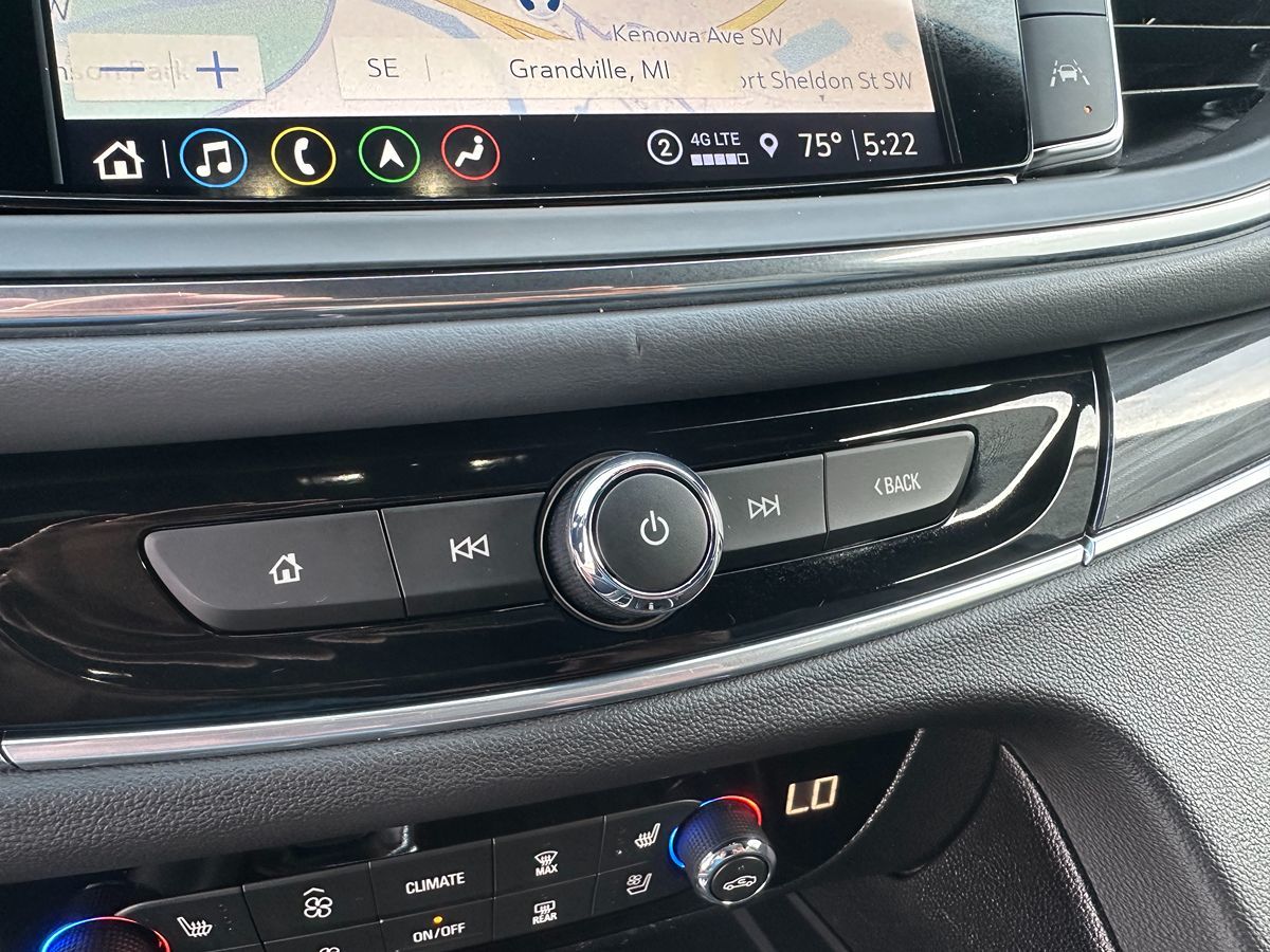 2024 Buick Enclave Premium photo 18