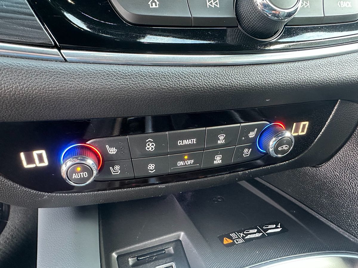 2024 Buick Enclave Premium photo 19