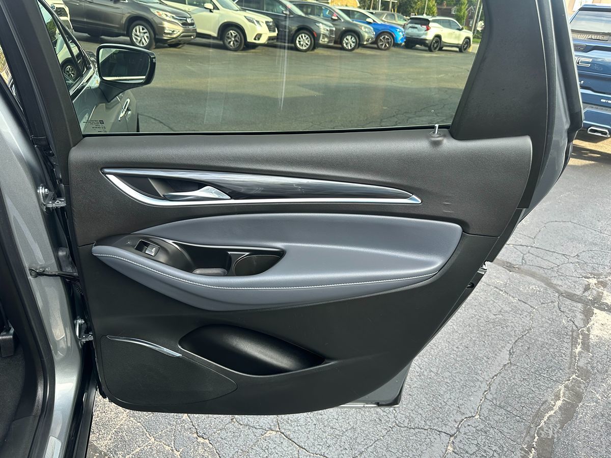 2024 Buick Enclave Premium photo 31