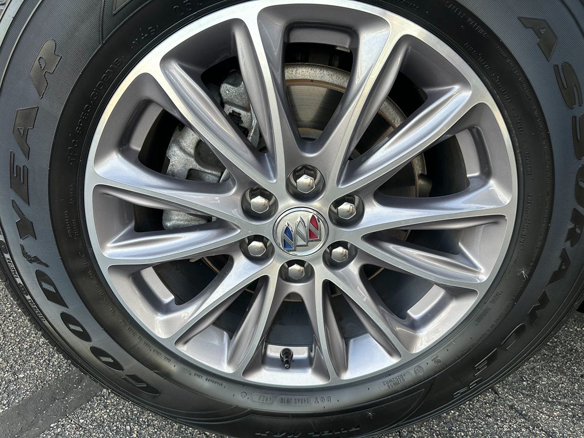 2024 Buick Enclave Premium photo 38