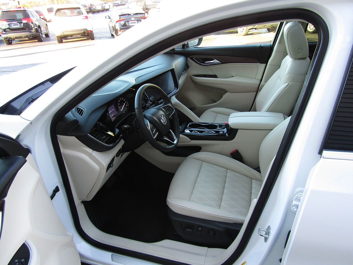 2022 Buick Envision Avenir photo 2