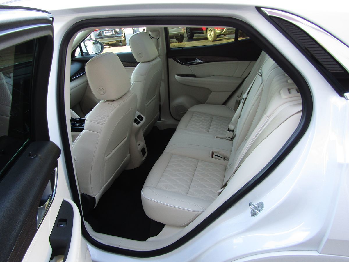 2022 Buick Envision Avenir photo 3