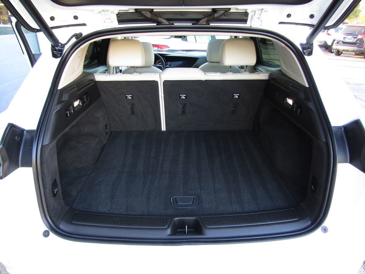 2022 Buick Envision Avenir photo 4