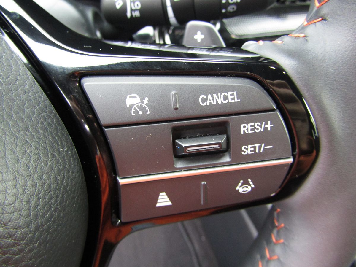 2024 Honda CR-V Hybrid Sport Touring photo 4