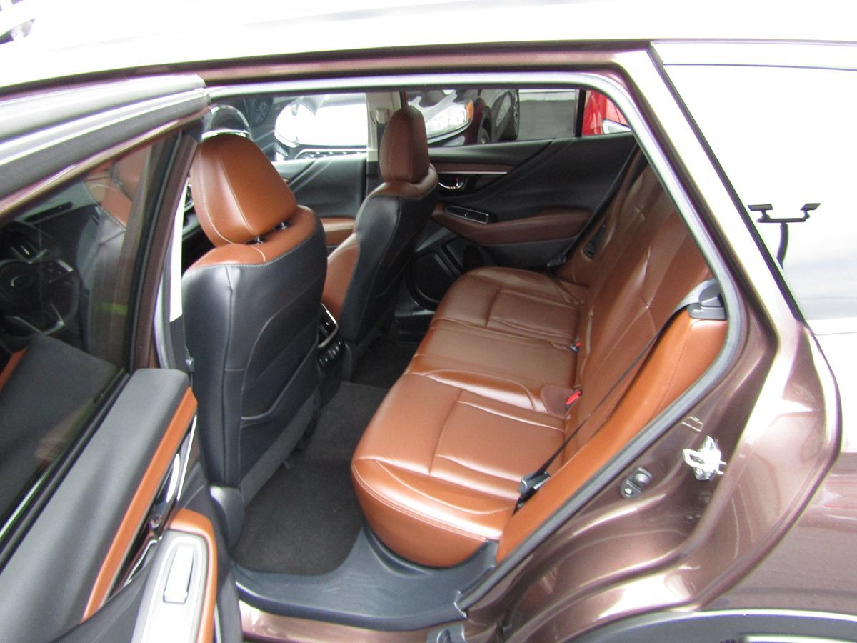 2020 Subaru Outback Touring XT photo 2