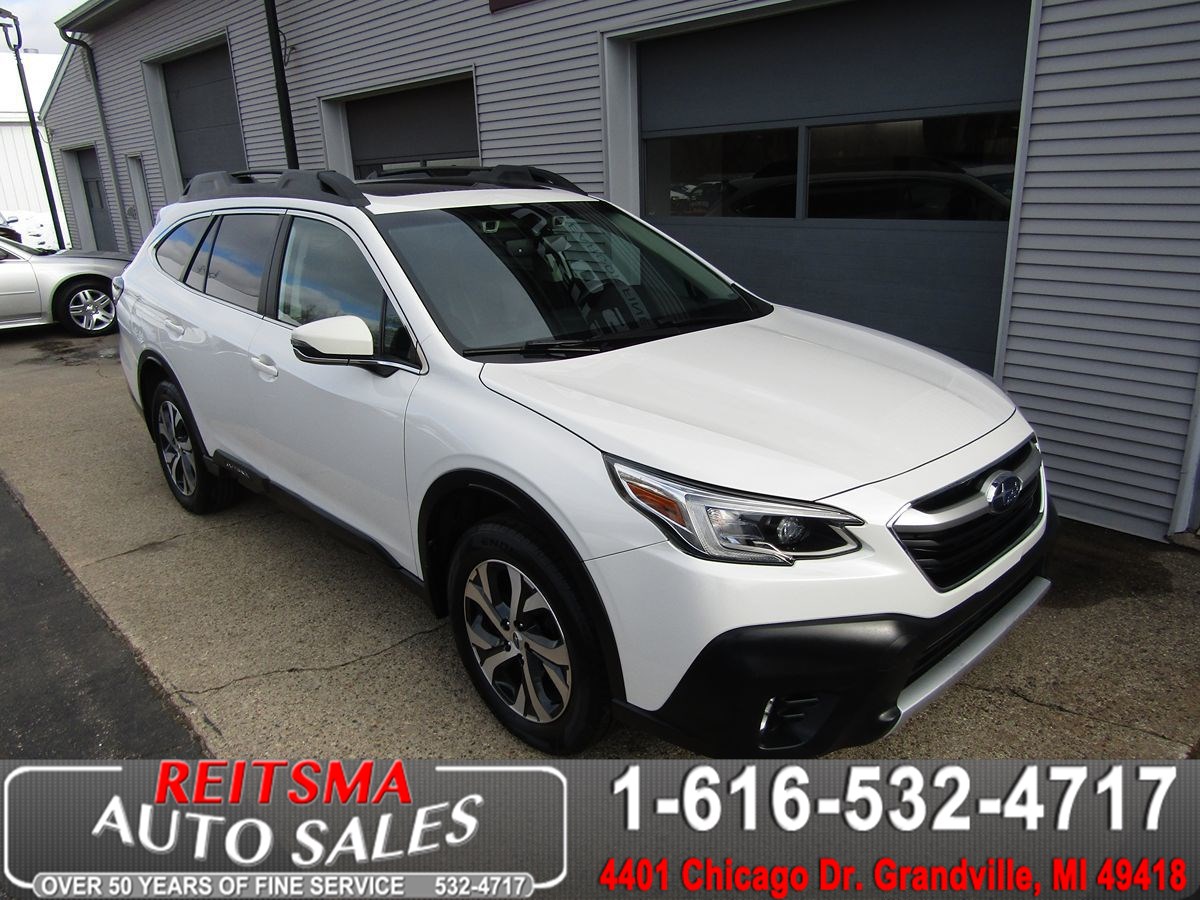 2022 Subaru Outback Limited's photo