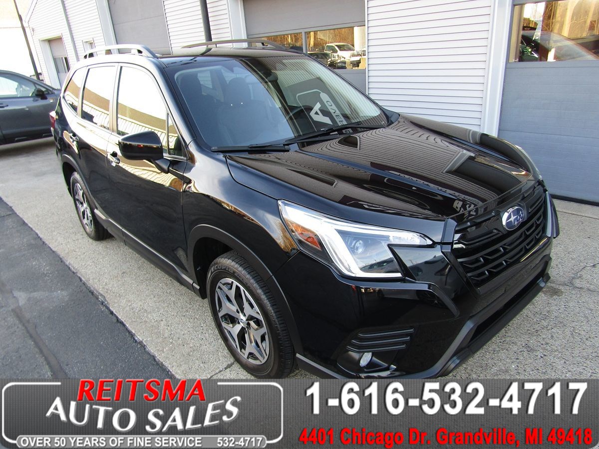2023 Subaru Forester Premium's photo