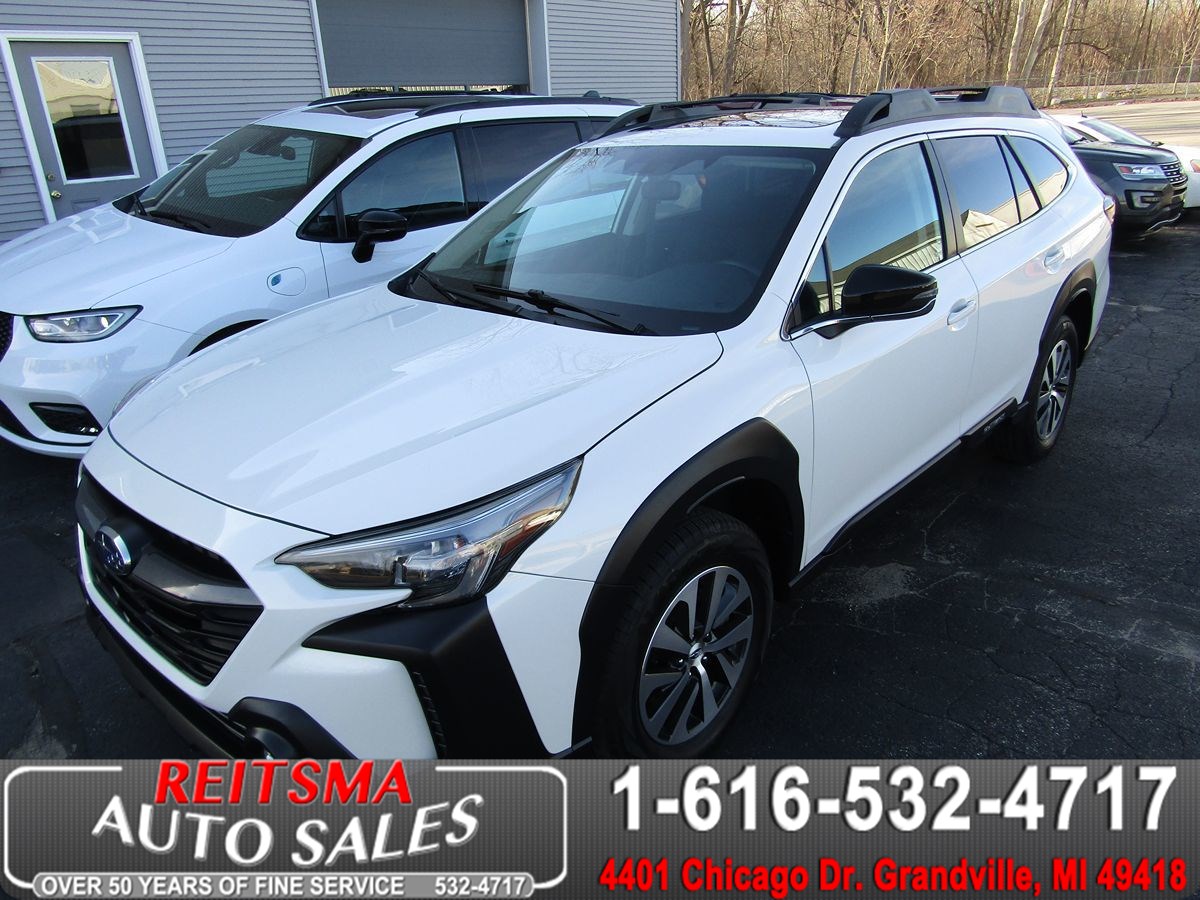 2024 Subaru Outback Premium's photo