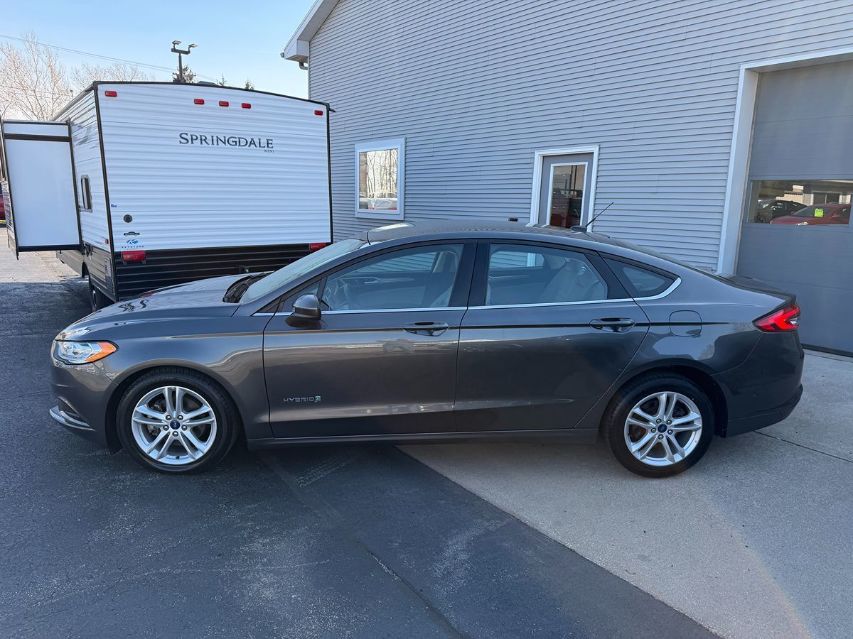 2018 Ford Fusion Hybrid S - Photo 2