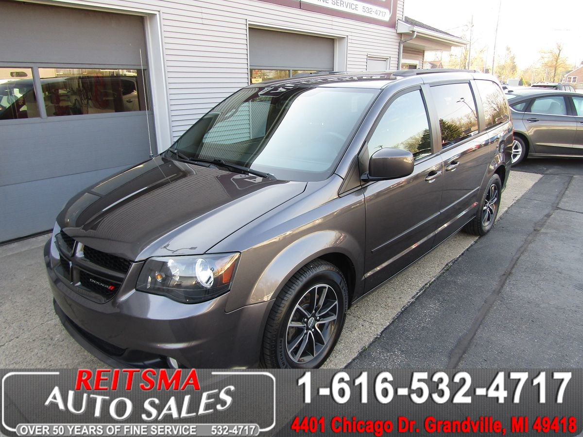 2017 Dodge Grand Caravan GT's photo