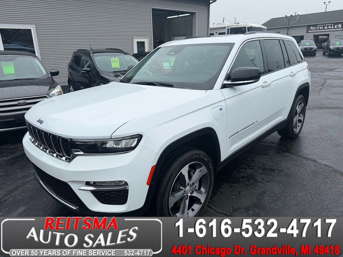 2022 Jeep Grand Cherokee 4xe 4x4's photo