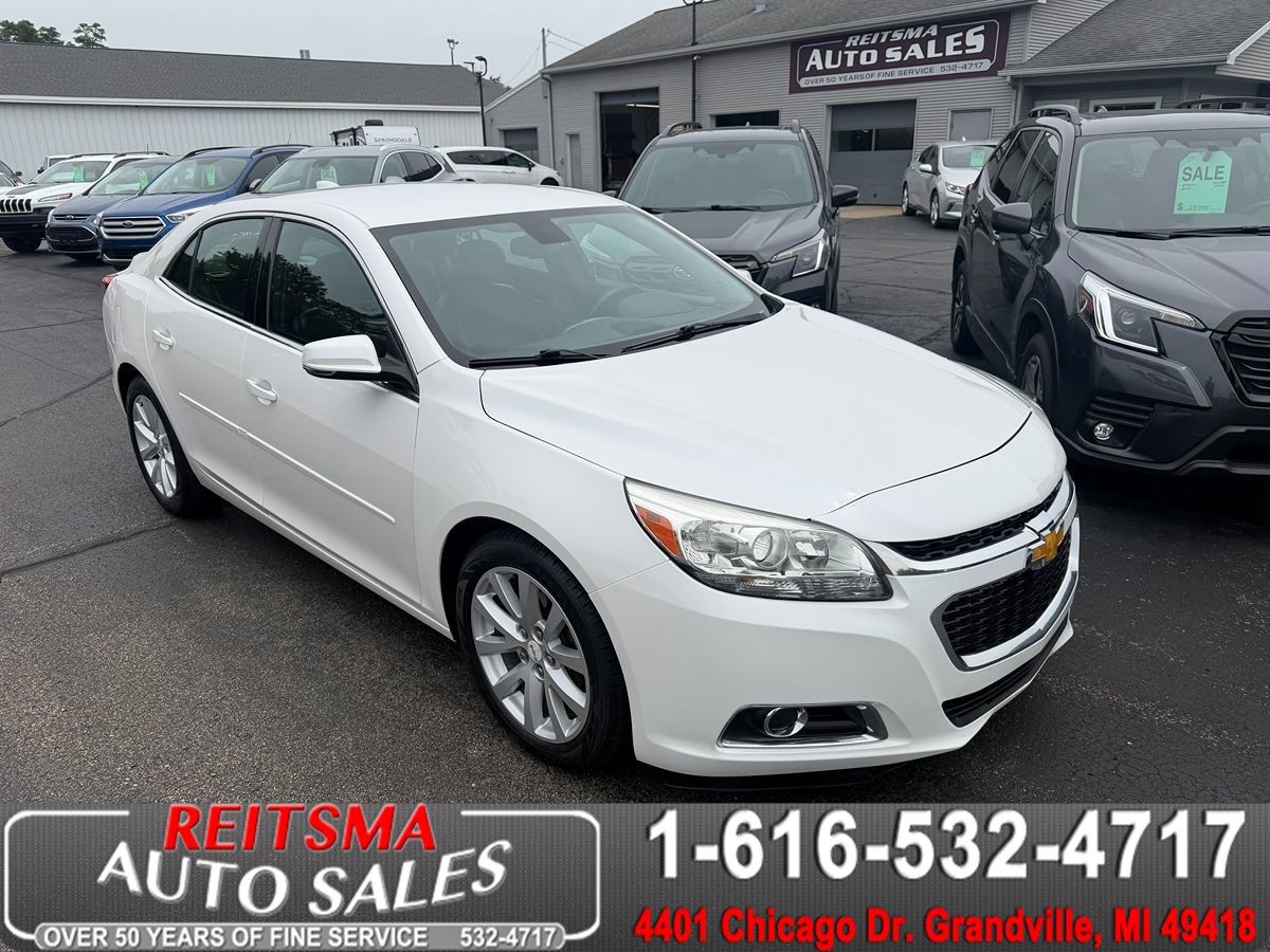 2015 Chevrolet Malibu LT FWD photo
