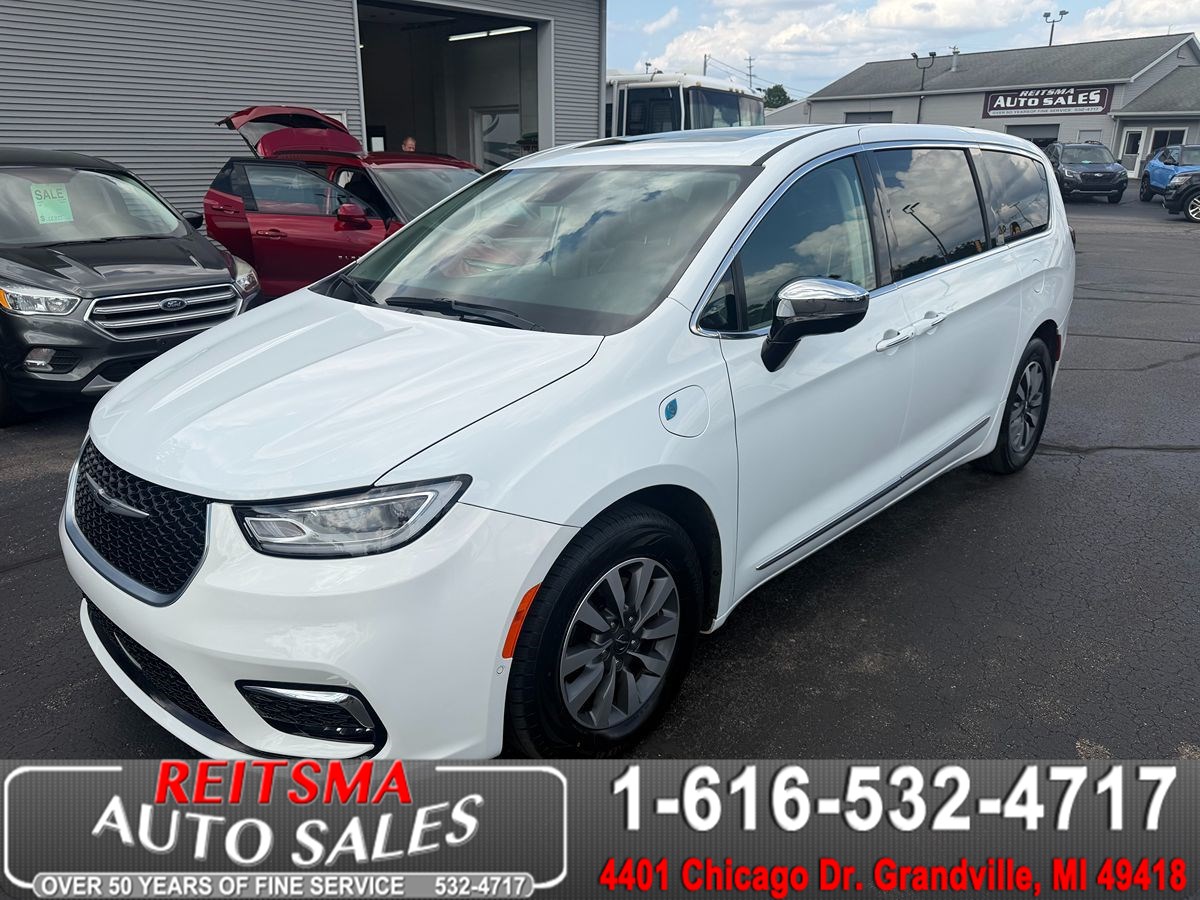 2023 Chrysler Pacifica Hybrid Limited