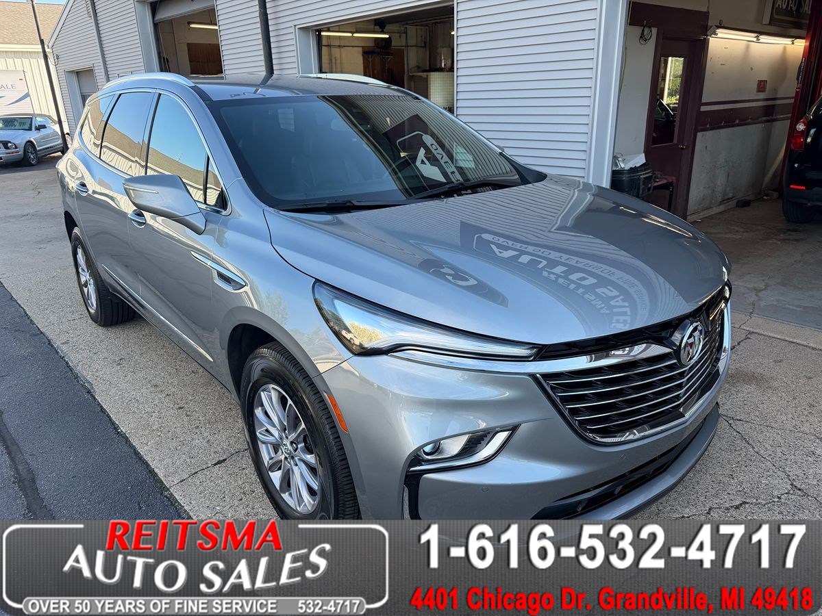 2023 Buick Enclave Essence