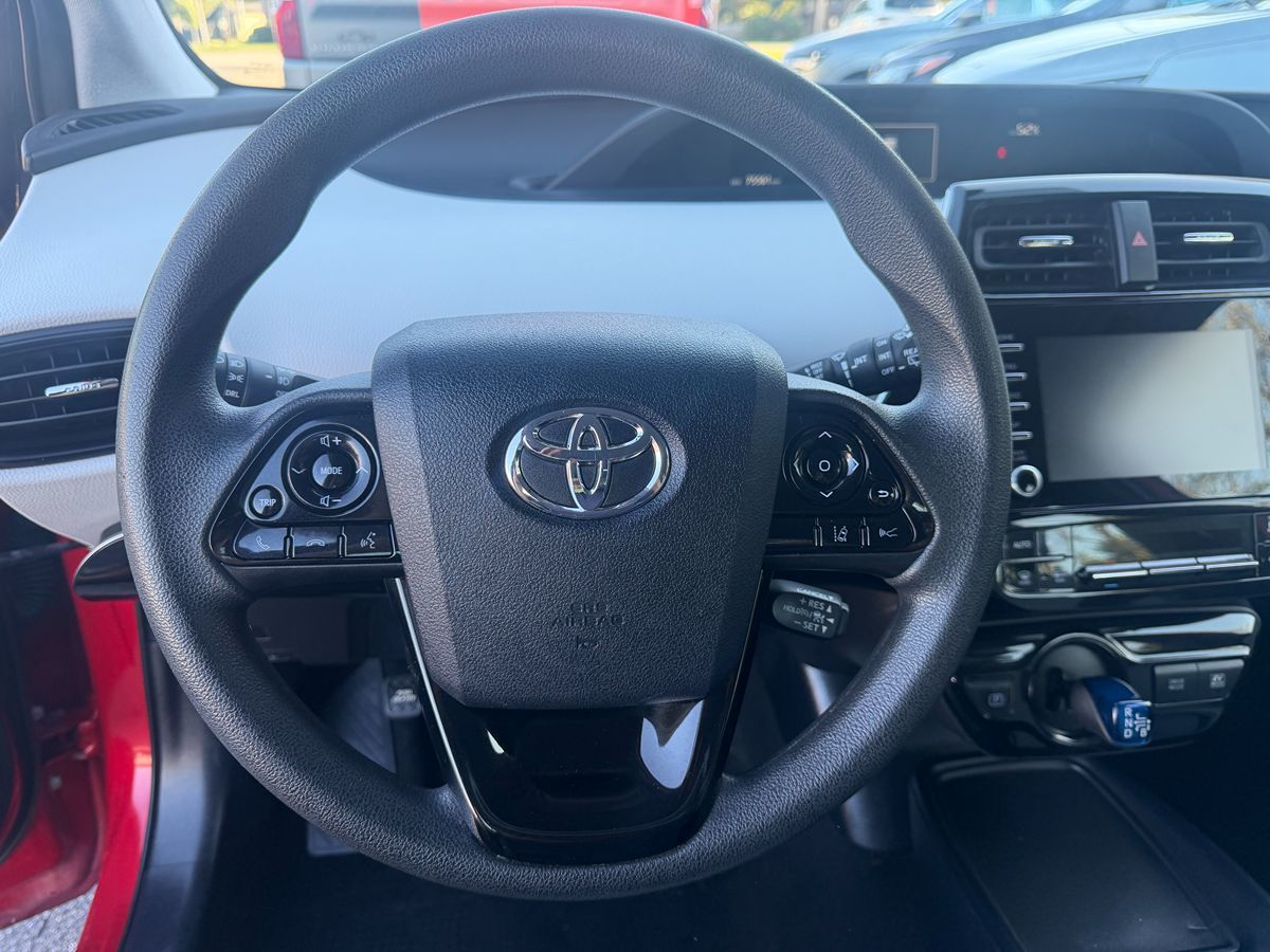 Toyota Prius photo 6