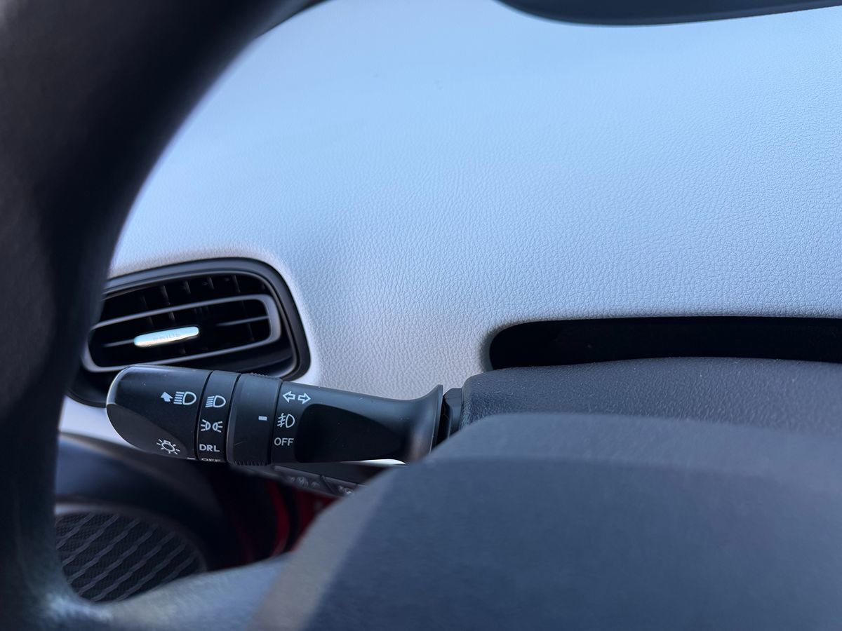Toyota Prius photo 9