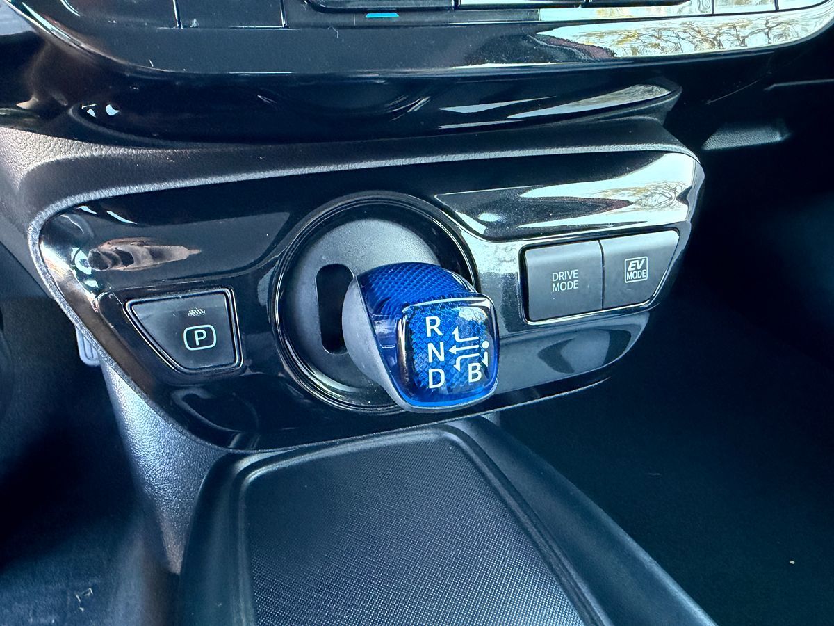 Toyota Prius photo 18