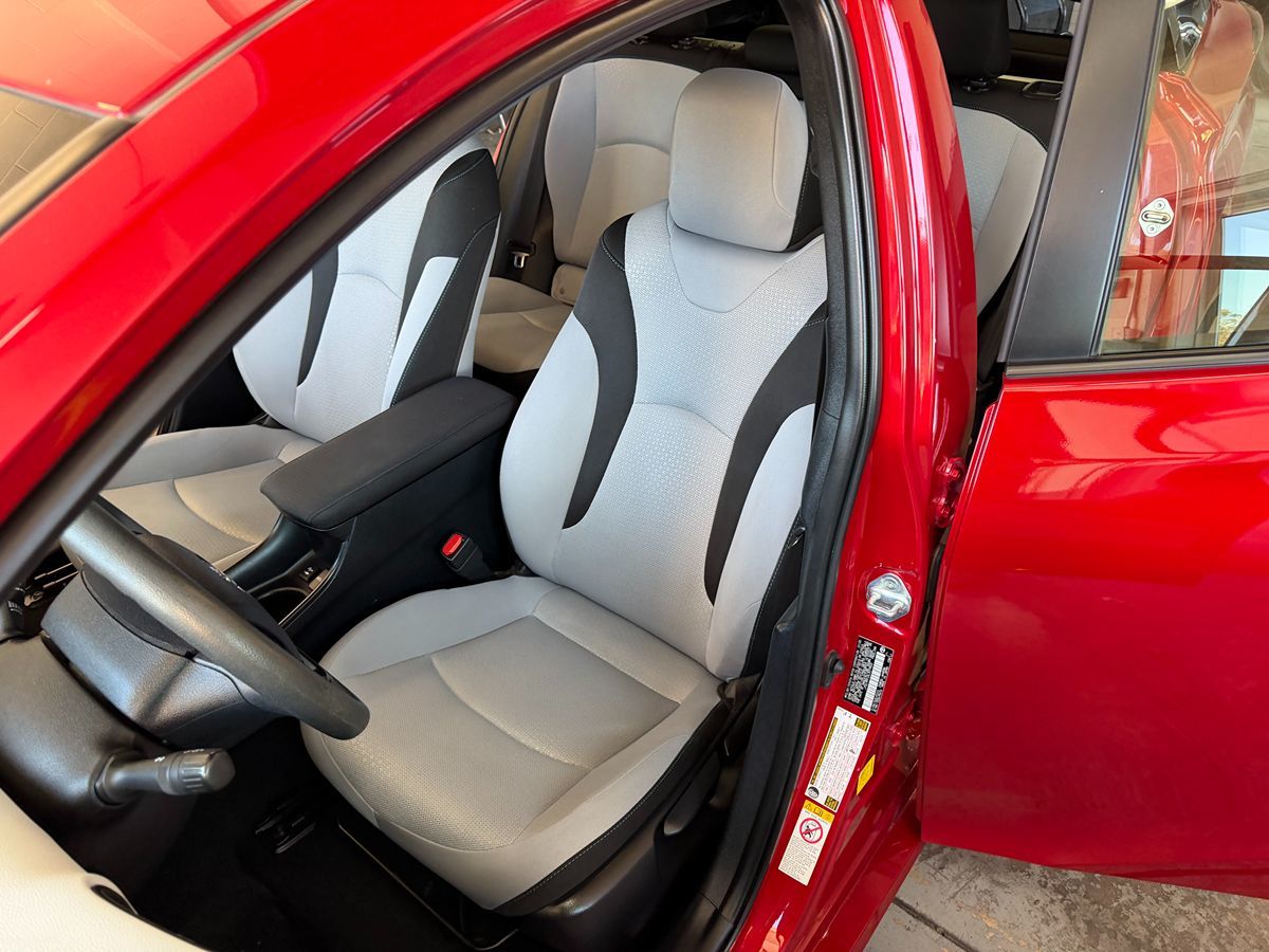 Toyota Prius photo 31