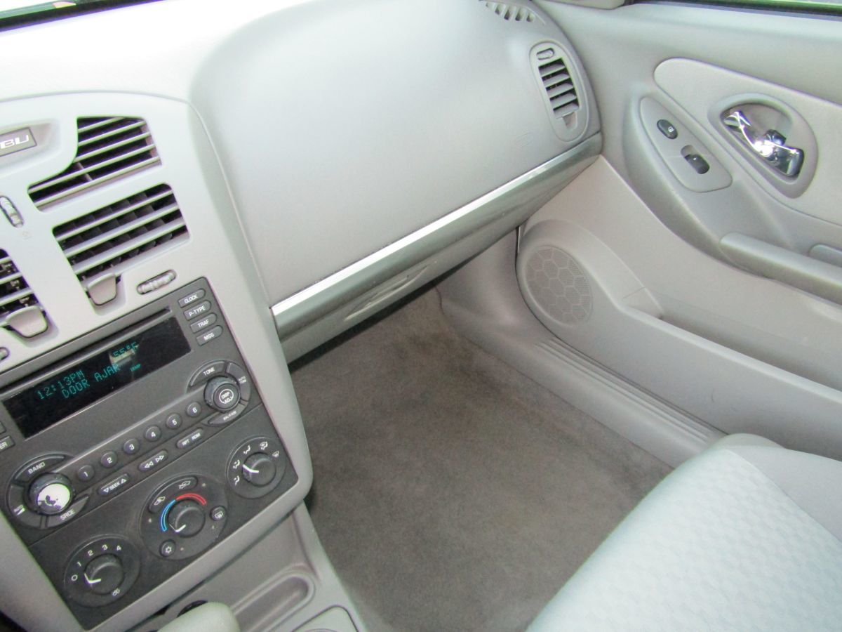 Sold 2005 Chevrolet Malibu Base in Grandville, image size:1200x900