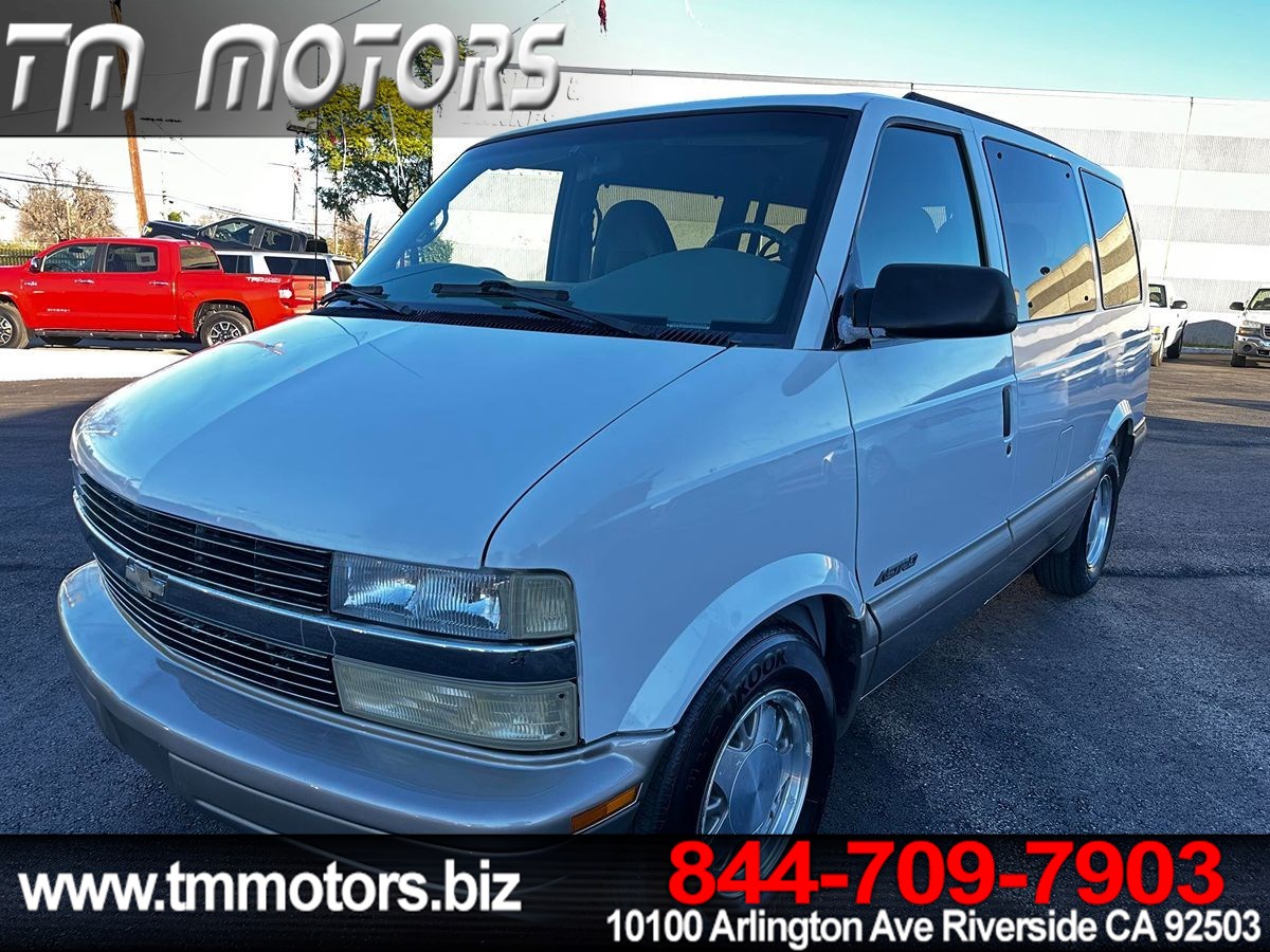 2002 Chevrolet Astro Passenger Van LS