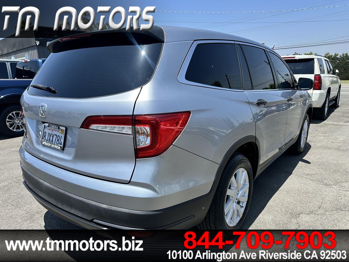 2019 Honda Pilot LX photo 20