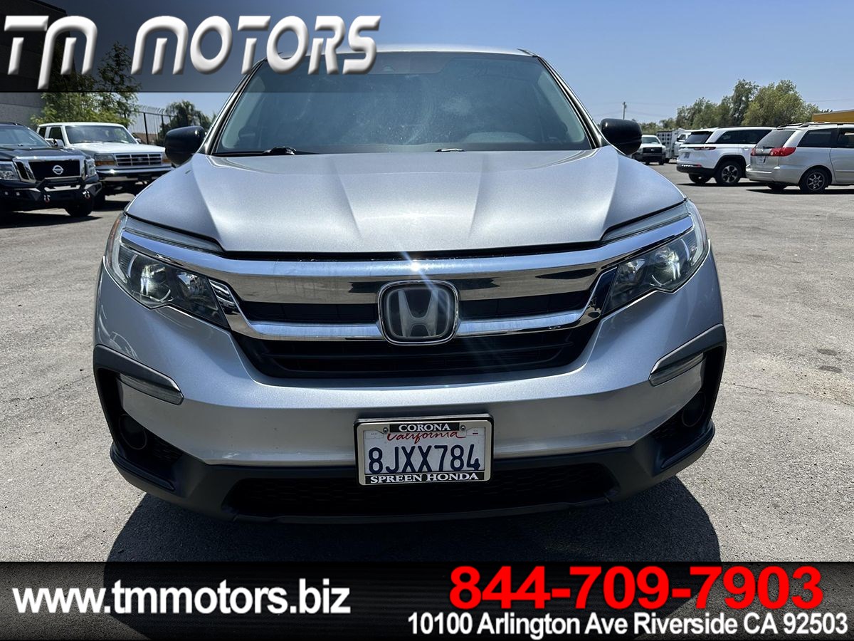 2019 Honda Pilot LX photo 2