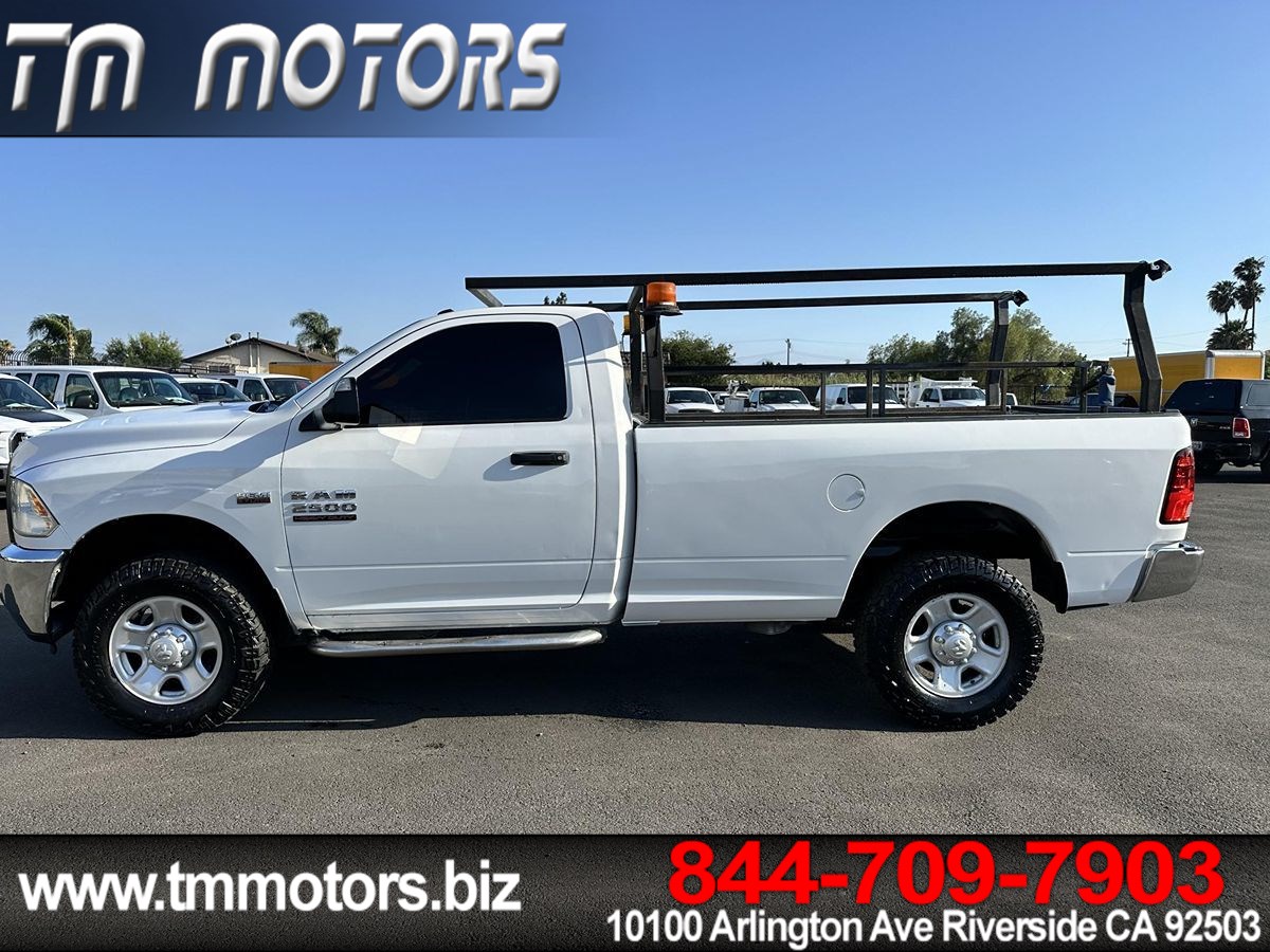 2017 Ram 2500 Tradesman photo 3