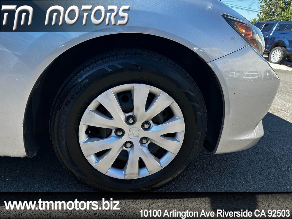 2012 Honda Civic LX photo 10