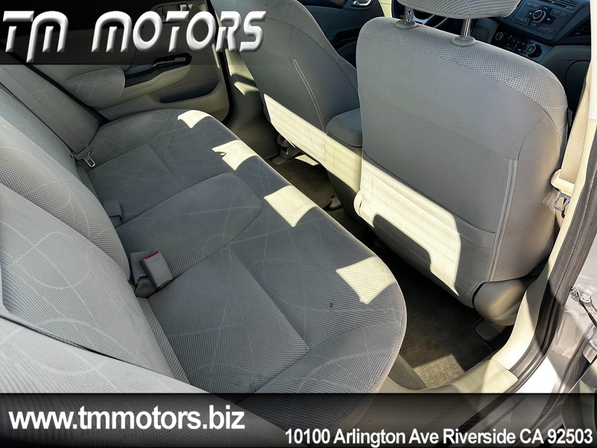 2012 Honda Civic LX photo 9